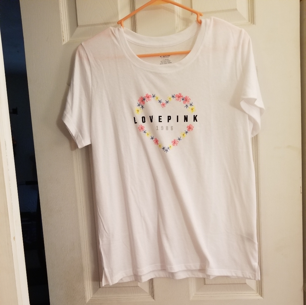 VS pink Tee